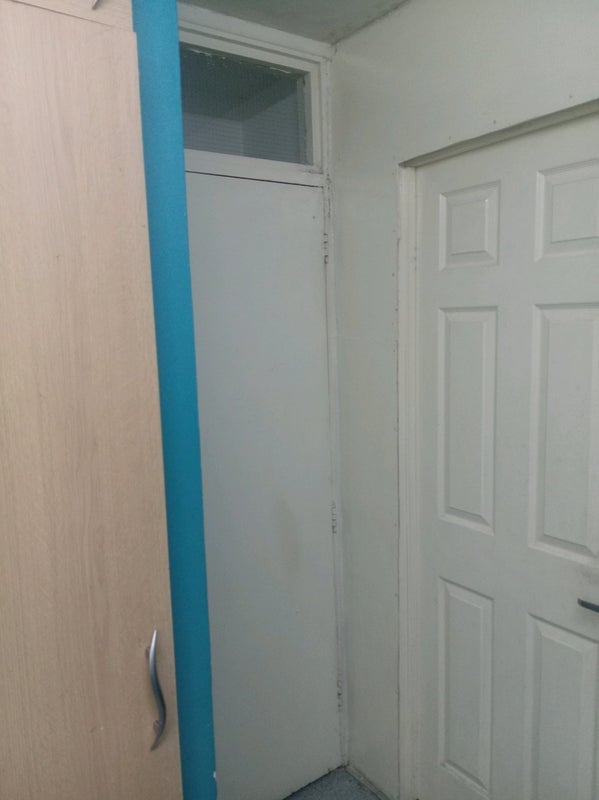 Room Comyns Close in Greater London
