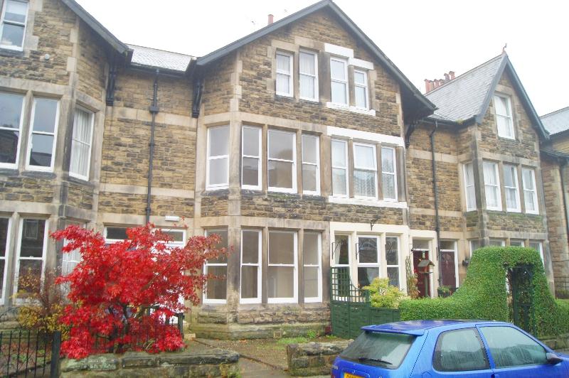 Flat Mornington Terrace in Harrogate