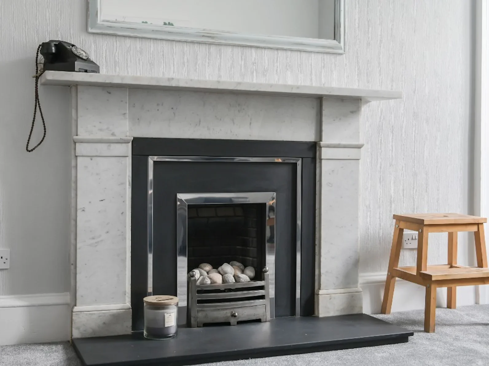 Flat Dalry Road in City of Edinburgh