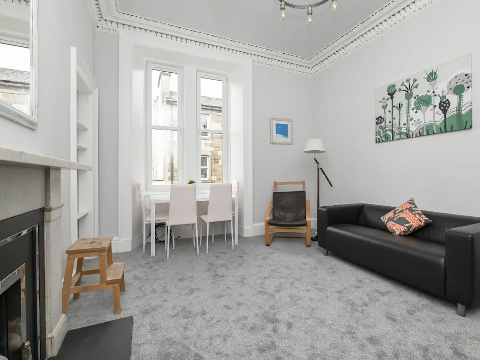 Flat Dalry Road in City of Edinburgh