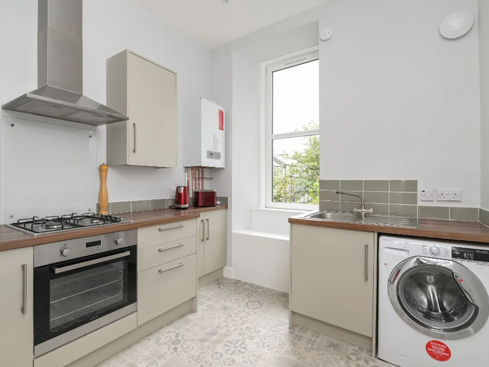 Flat Dalry Road in City of Edinburgh