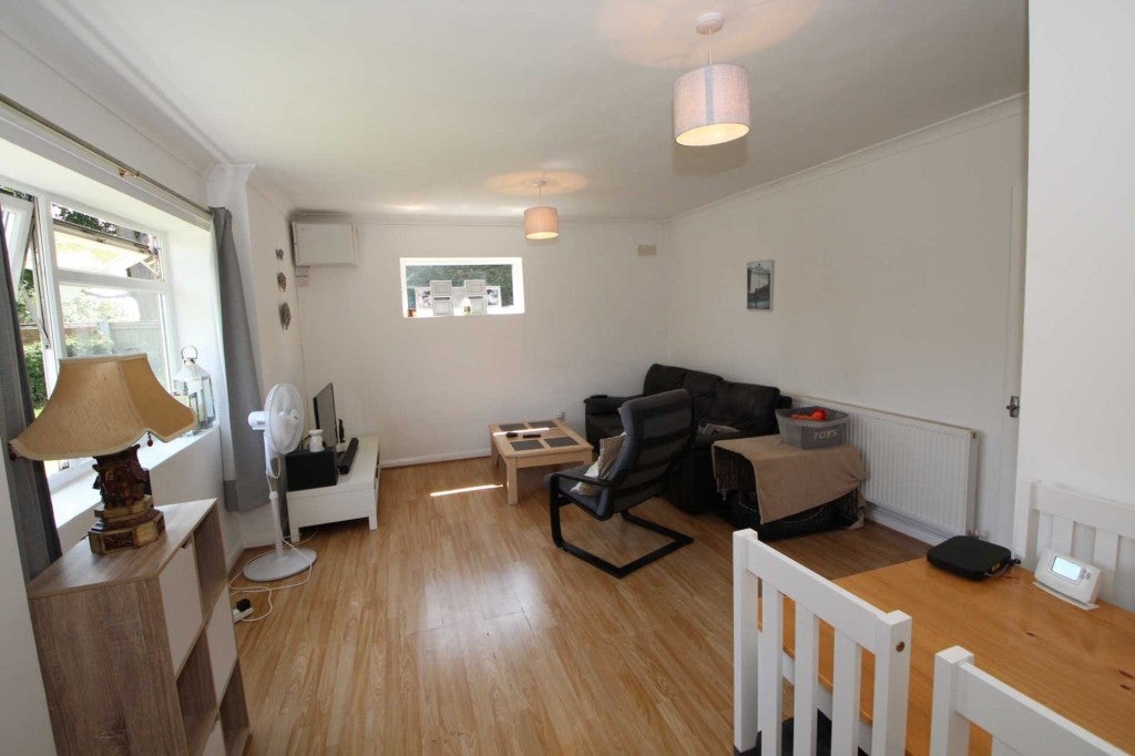 Flat Eastwood Court in Dacorum