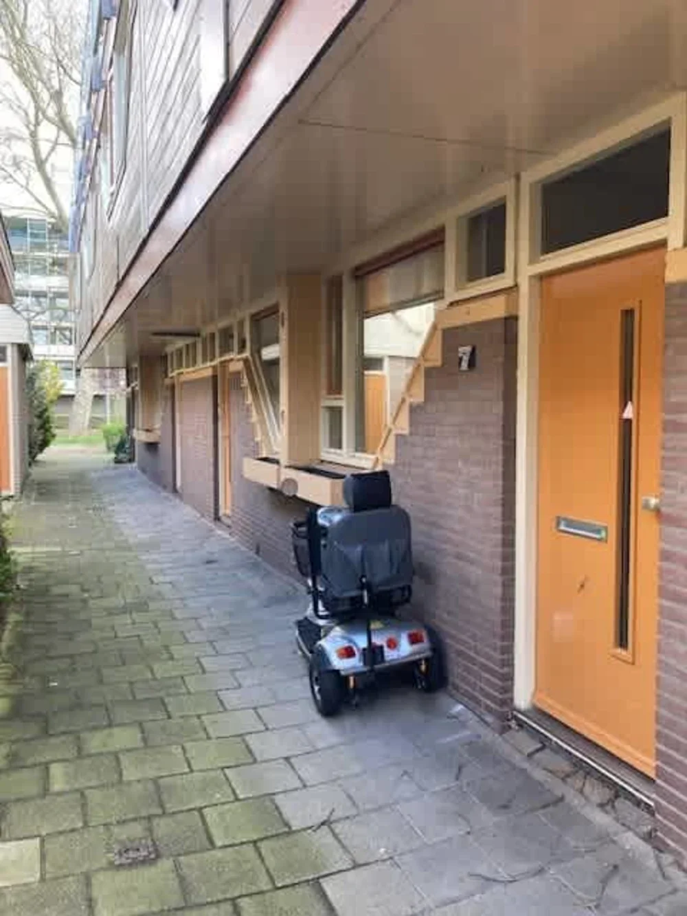 Dever 7, Haarlem