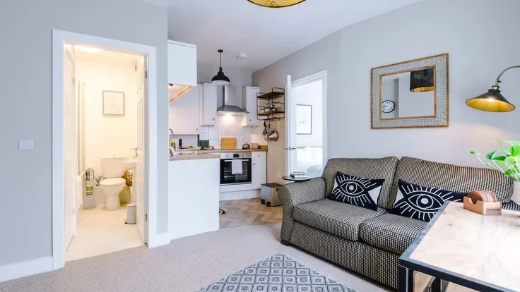Flat Ermine Road in Chester