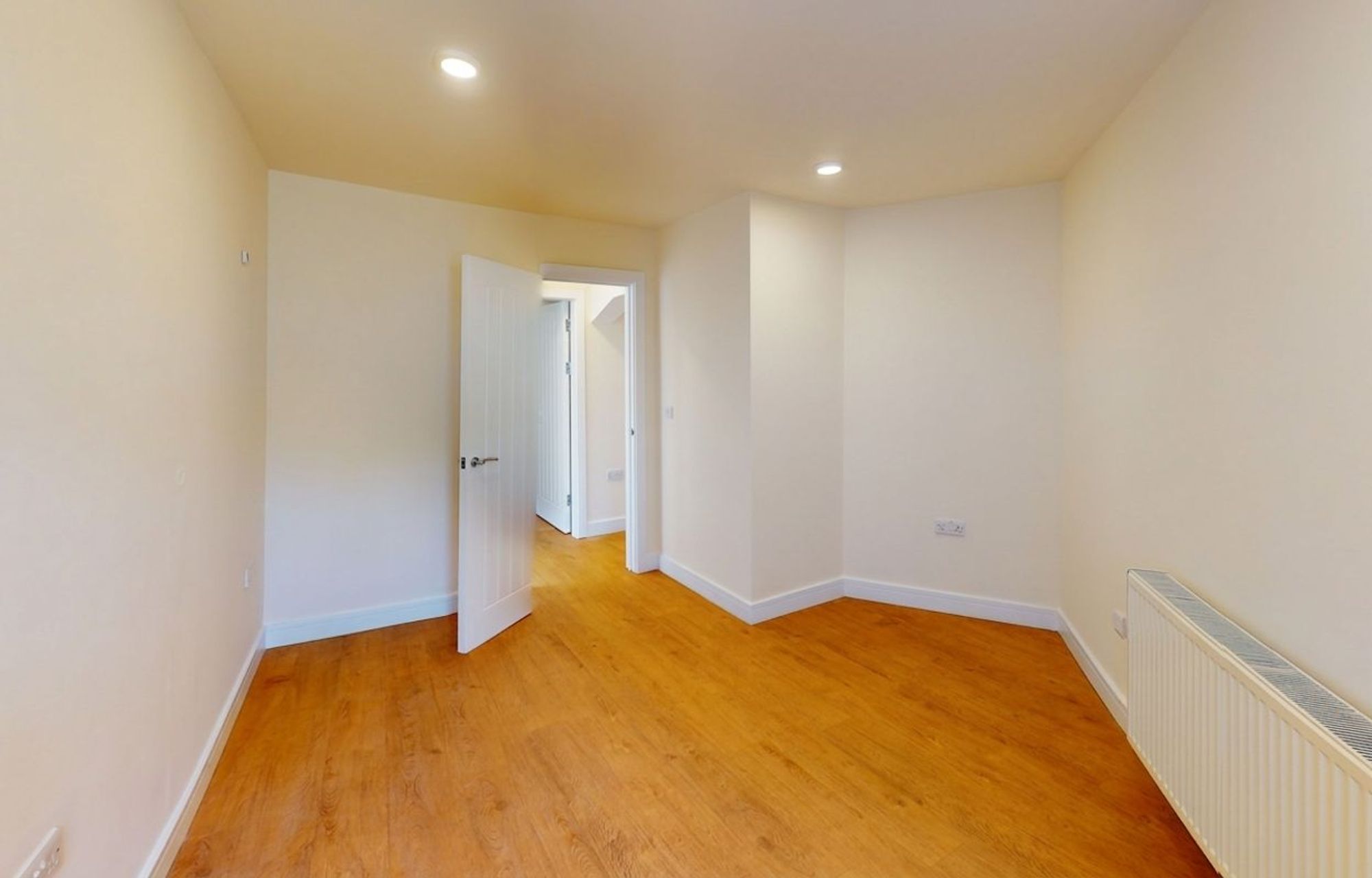 Flat Selhurst Road in Greater London