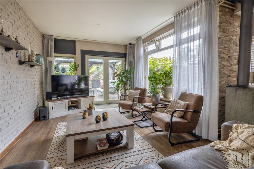 Tussenwoning te koop: De Reede 56, Veendam