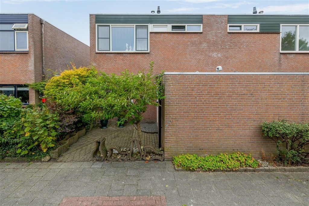 Tussenwoning te koop: De Reede 56, Veendam