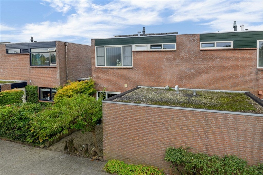 Tussenwoning te koop: De Reede 56, Veendam