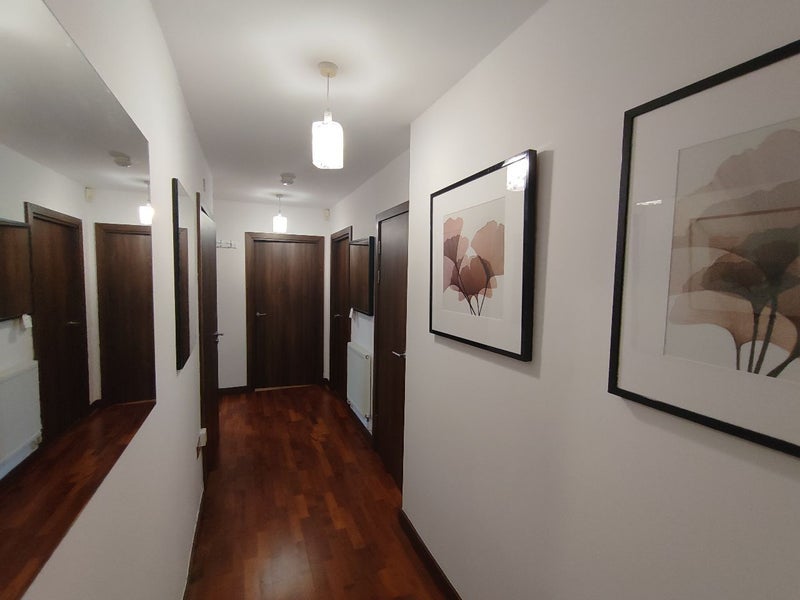 Room Bridges Court in Greater London