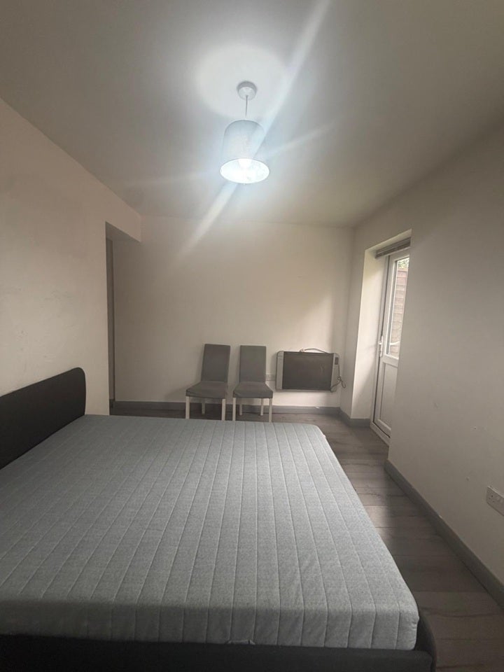 Flat Merlin Close in Greater London
