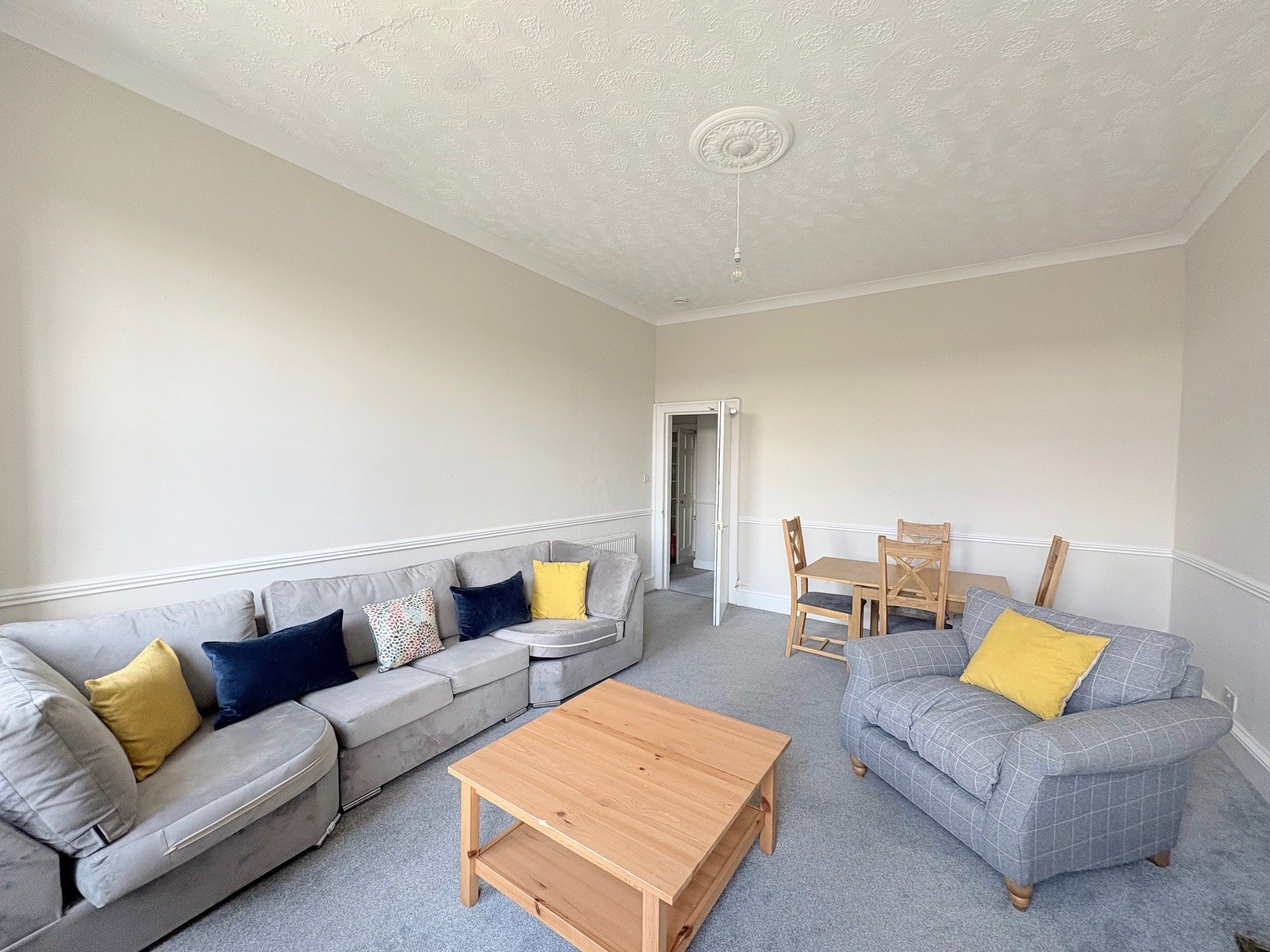 Room Grove Street in City of Edinburgh