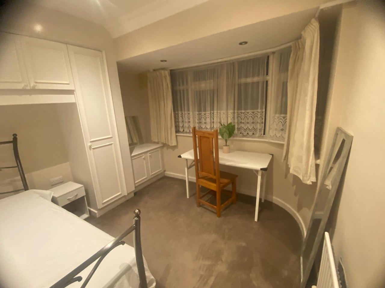 Room Sandhurst Drive in Greater London