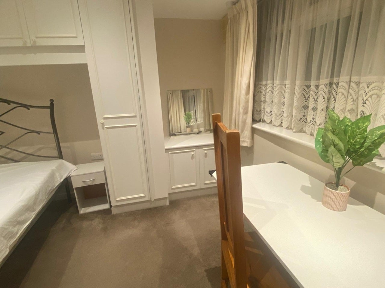 Room Sandhurst Drive in Greater London
