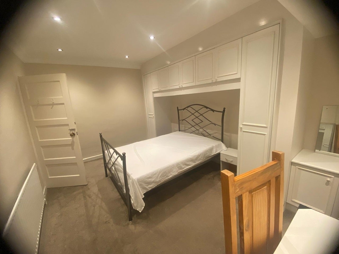 Room Sandhurst Drive in Greater London