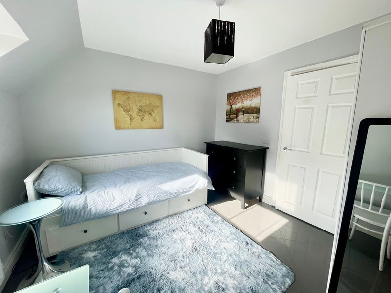 Room Richmond Park Road in Bournemouth
