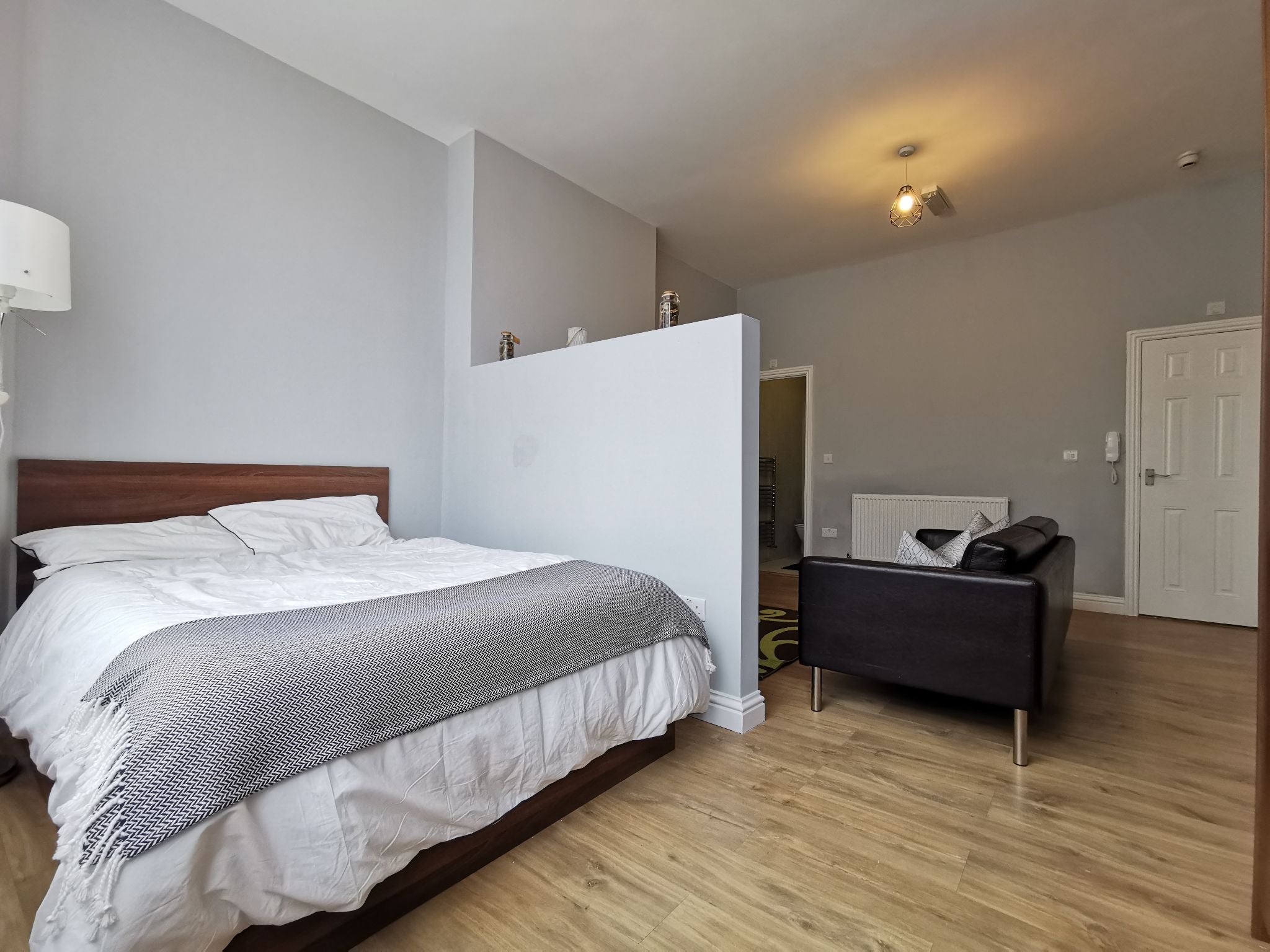 Flat Heathfield Park in Greater London