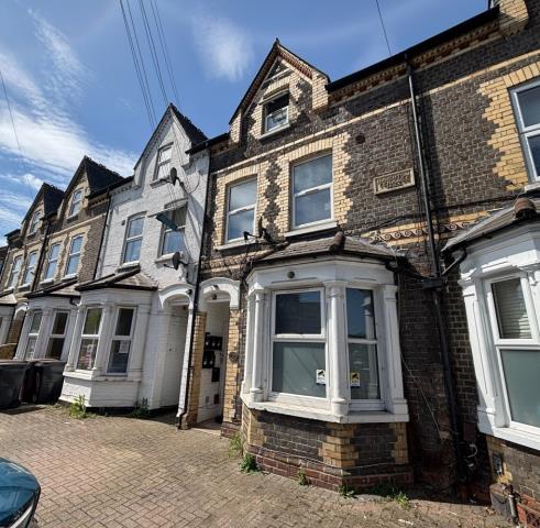 Room Whitley Street in Reading