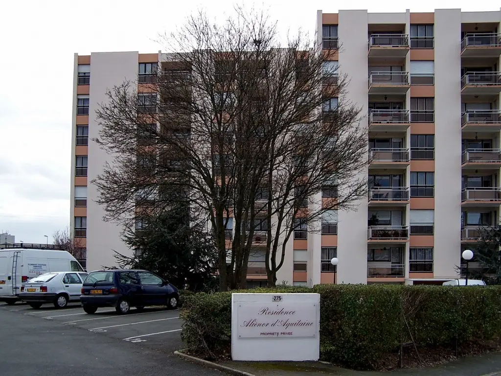 Flat Avenue Jean Guiton in La Rochelle