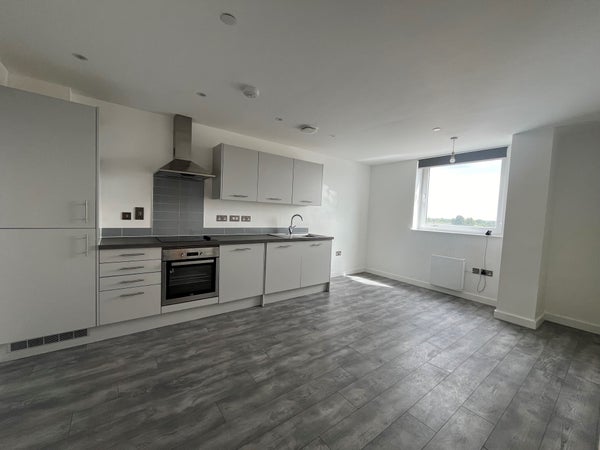 Flat Coventry Road in Birmingham