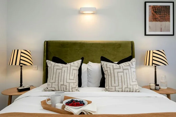 Flat Steward Street in Greater London