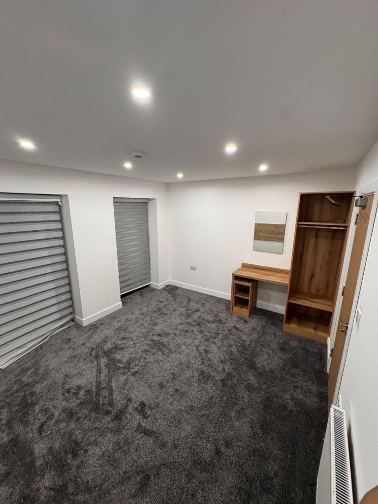 Flat Barking Road in Greater London