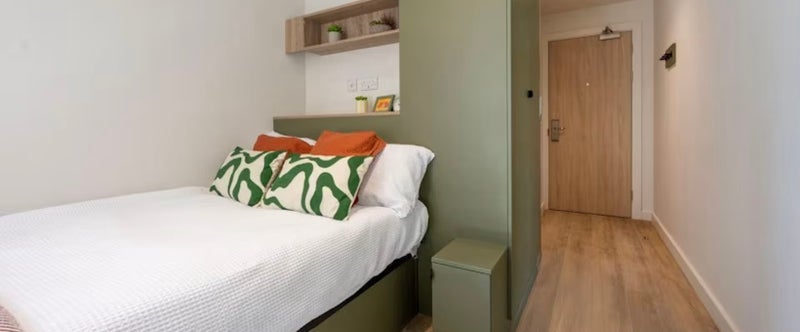 Room Alfreton Road in Nottingham