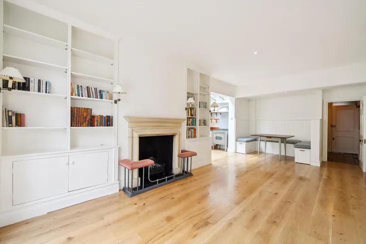 Flat Wallingford Avenue in Greater London