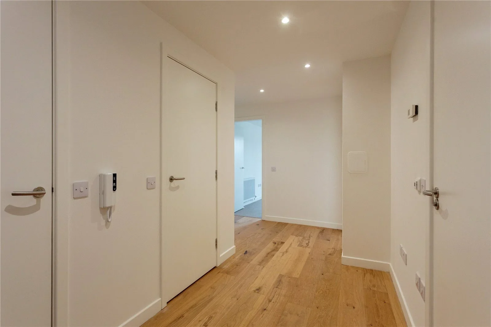Flat Hughes Close in City of Edinburgh