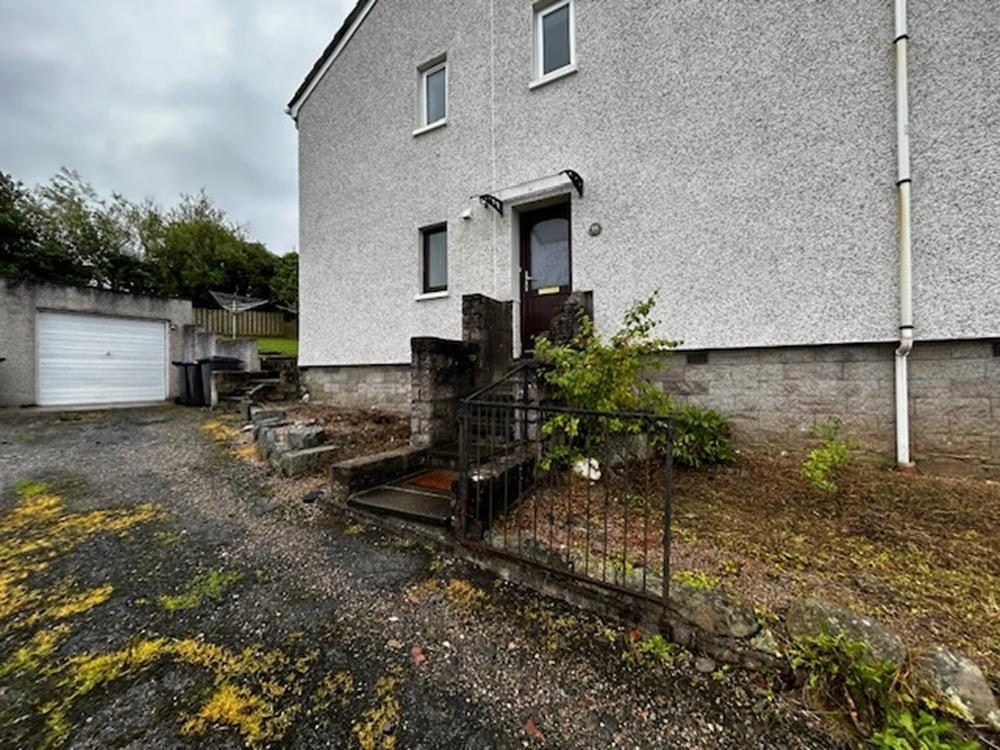 Flat Swan Road in Ellon