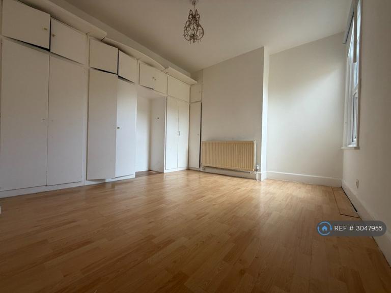 Room Riverdale Road in Greater London