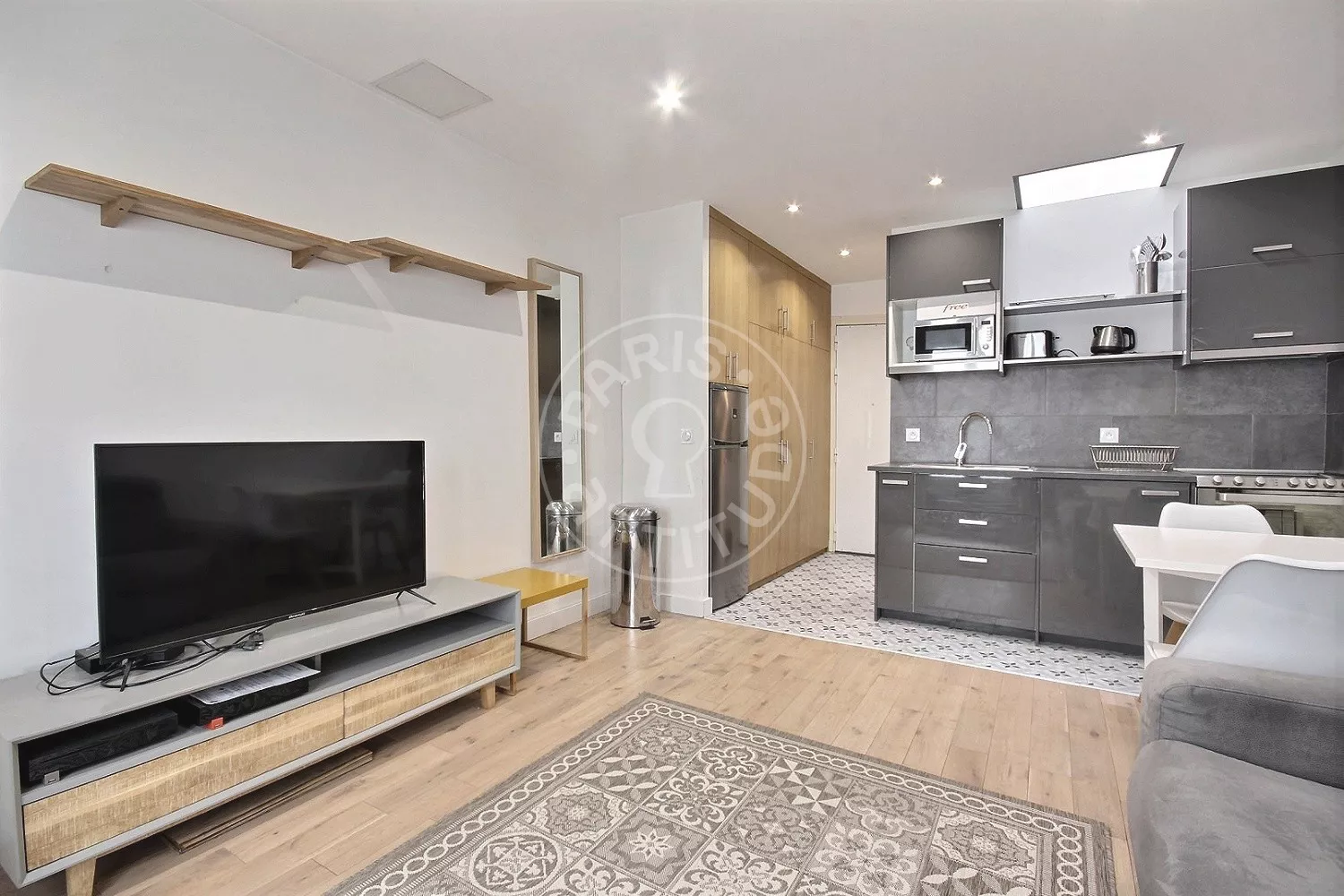 Appartement Rue de Ponthieu à Paris