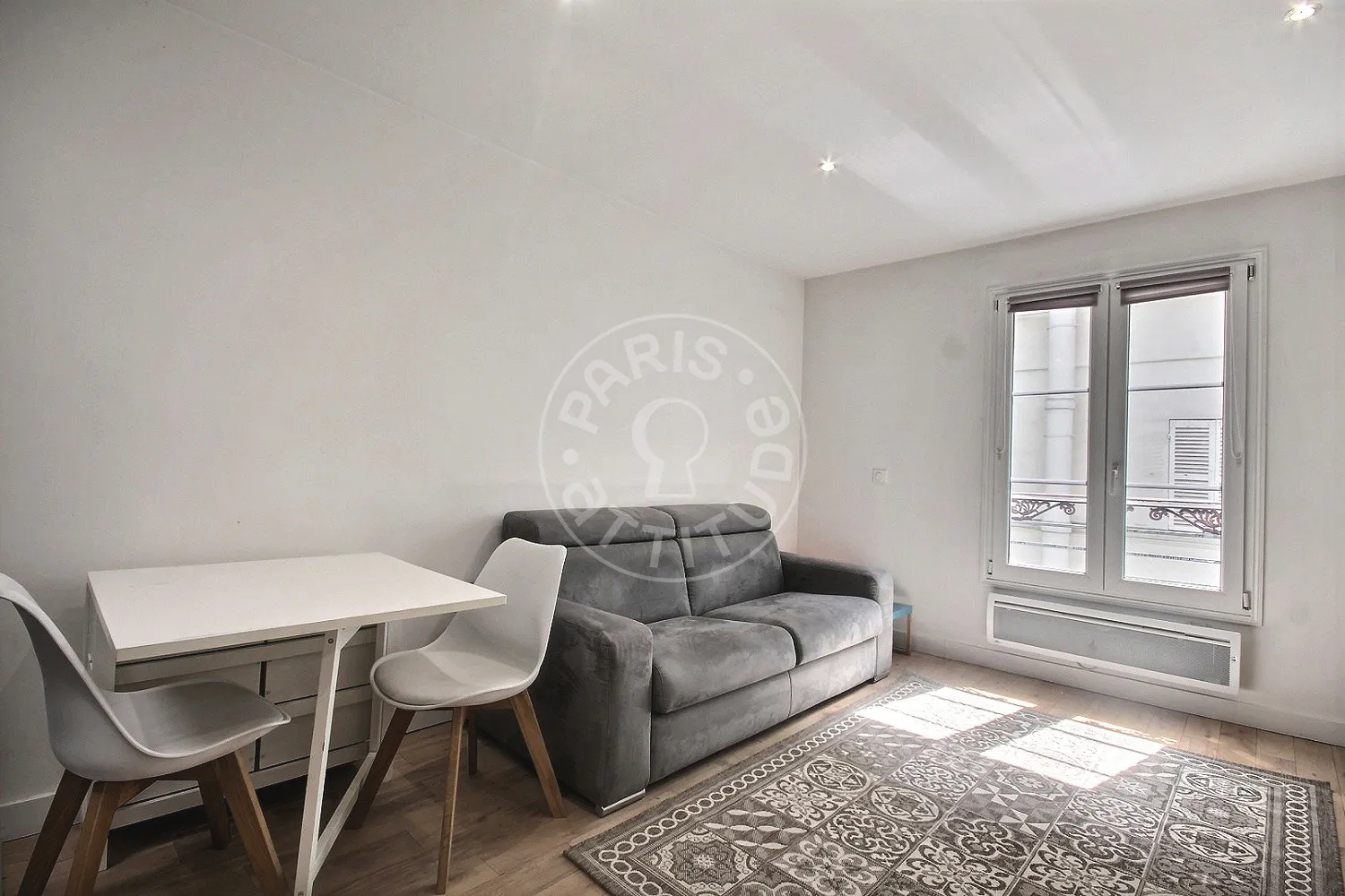 Appartement Rue de Ponthieu à Paris