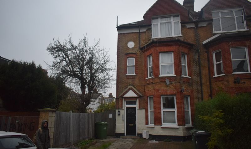 Flat Tankerville Road in Greater London