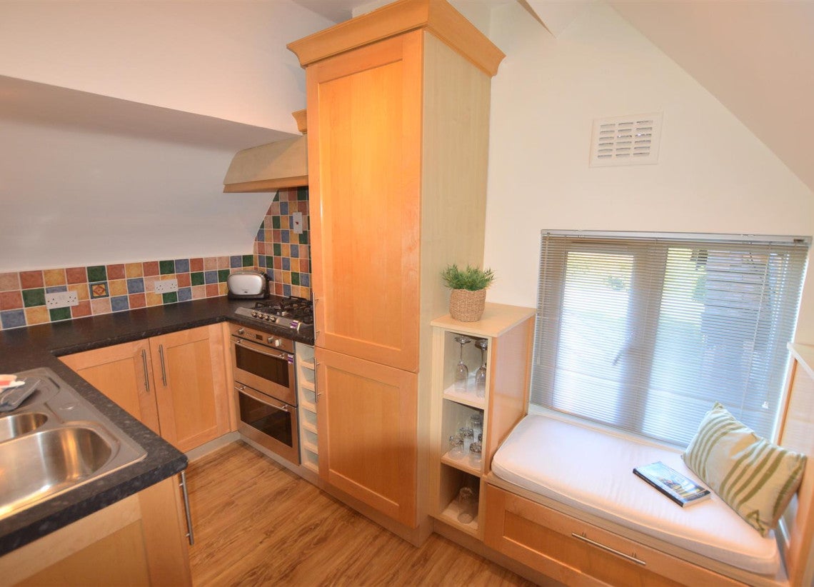 Flat Queenswood Court in Coventry