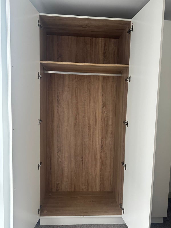Room Ash Avenue in Greater London