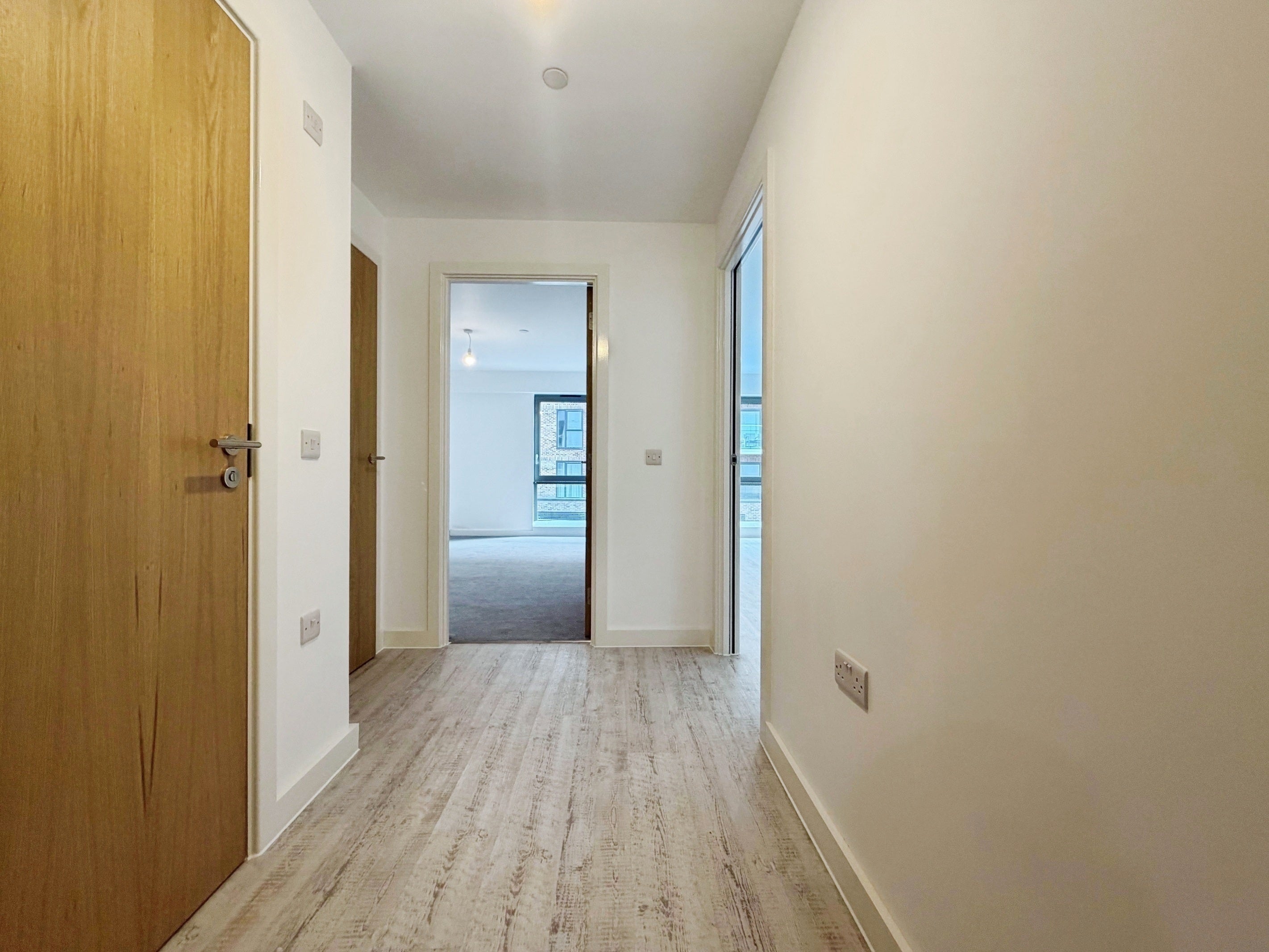 Flat Albert Place in Peterborough