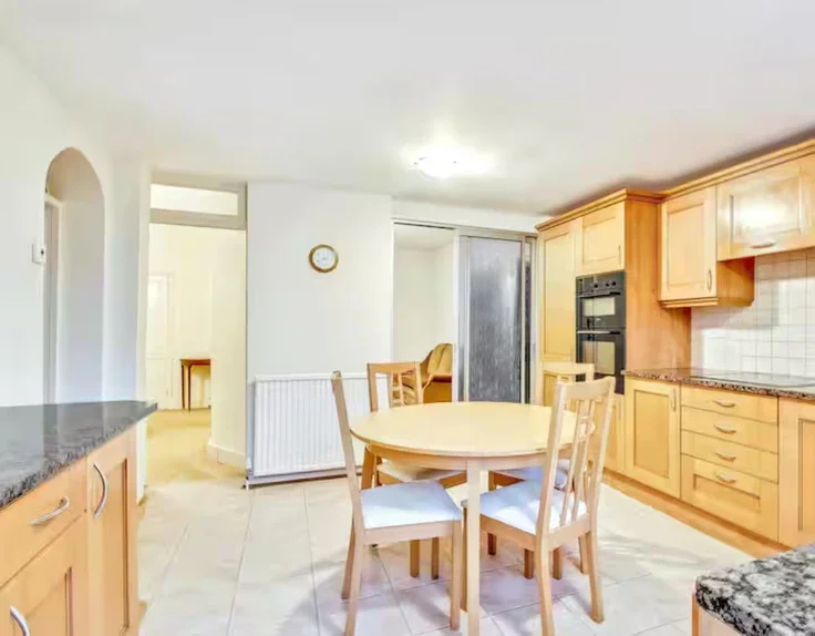 Flat Springcroft Avenue in Greater London