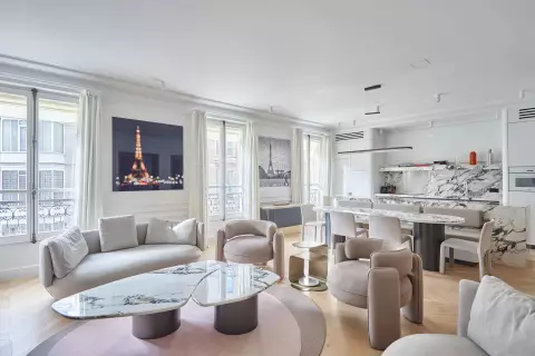 Appartement Avenue Montaigne à Paris