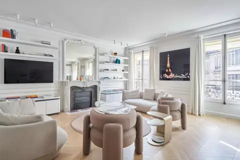 Appartement Avenue Montaigne à Paris