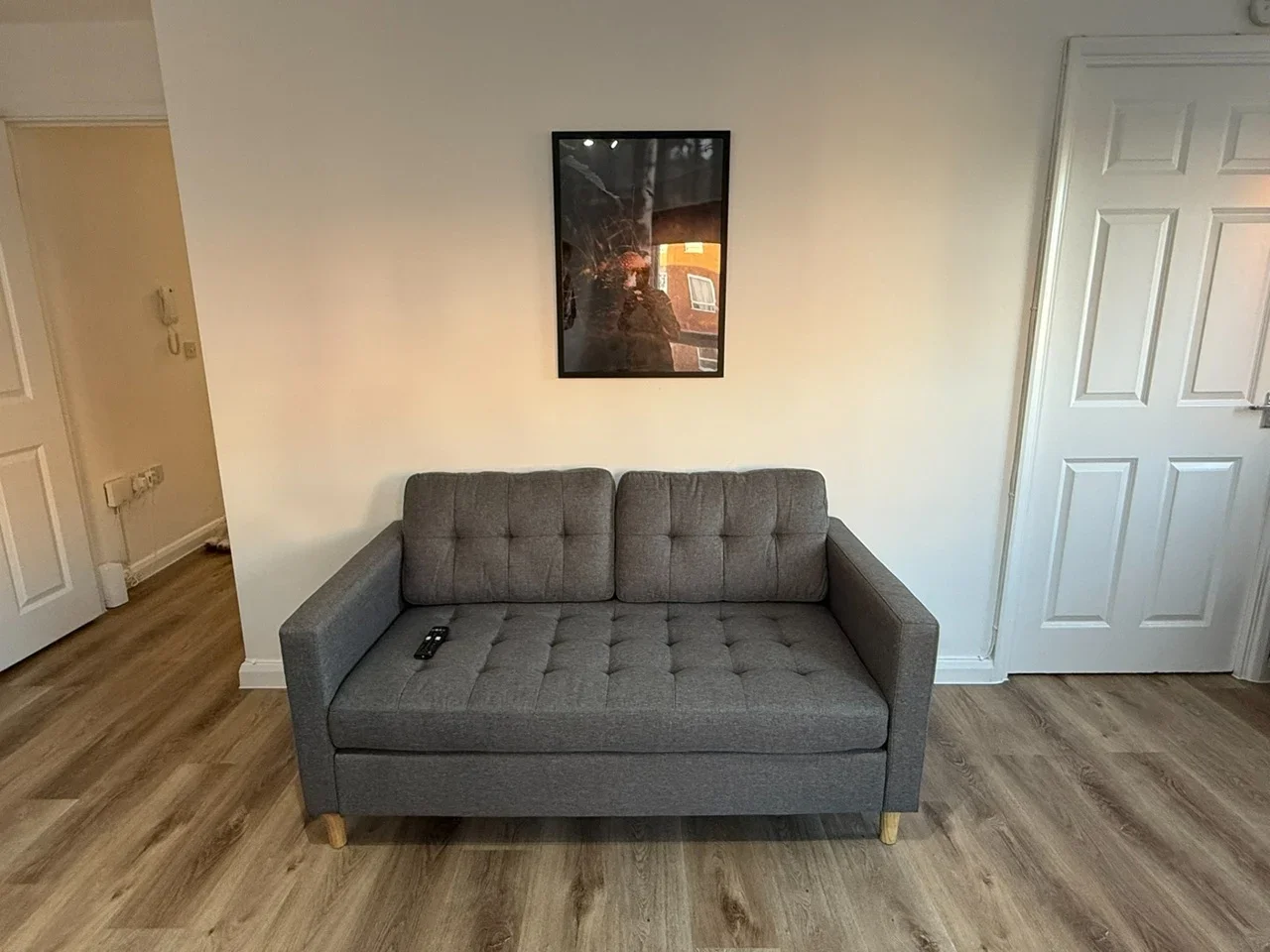 Flat Albatross Close in Greater London