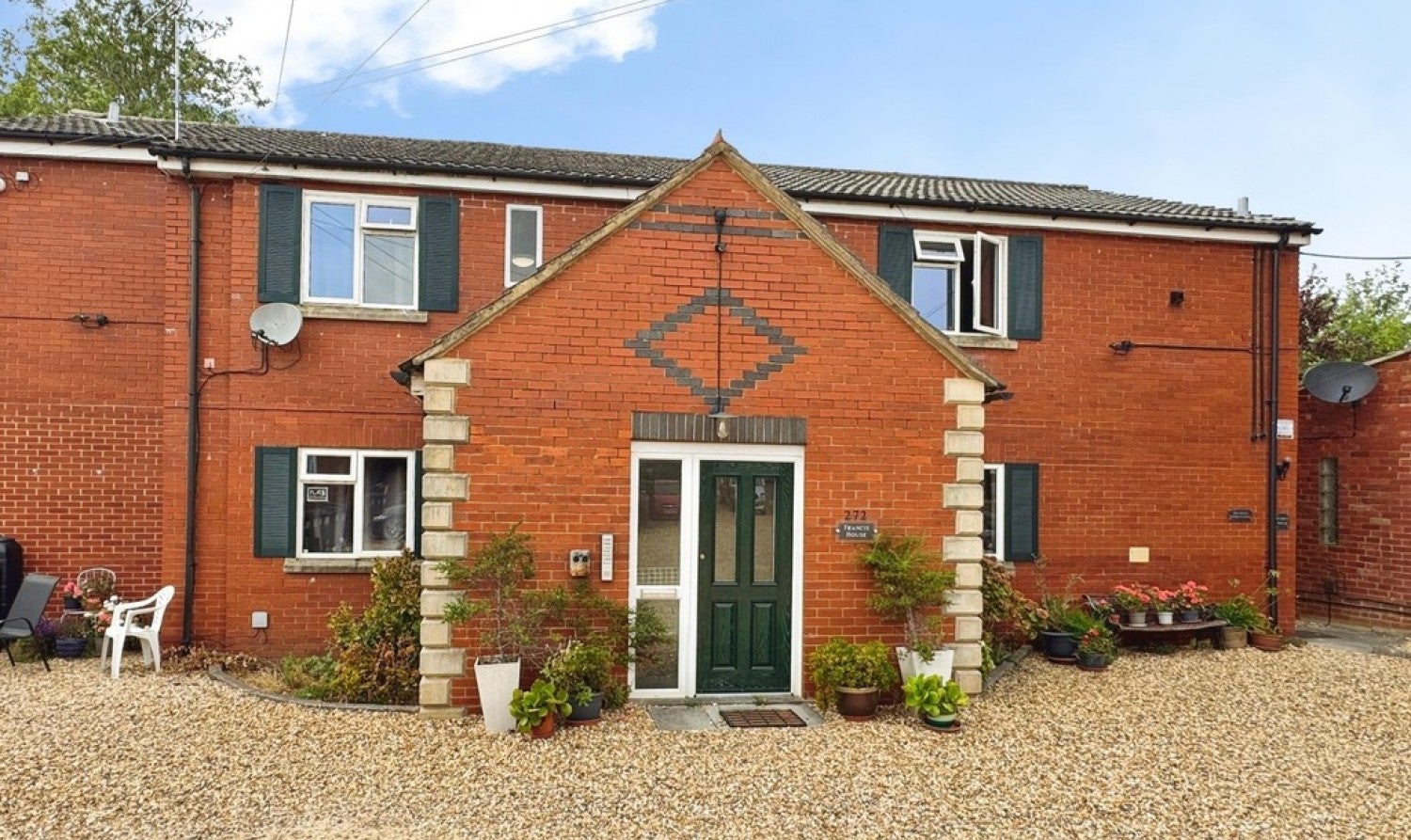 Flat Frome Road in Trowbridge