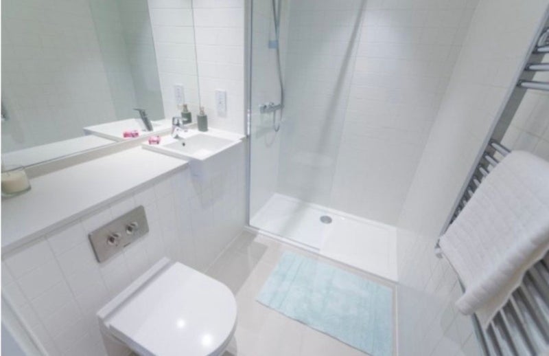 Room Victoria Road in Greater London
