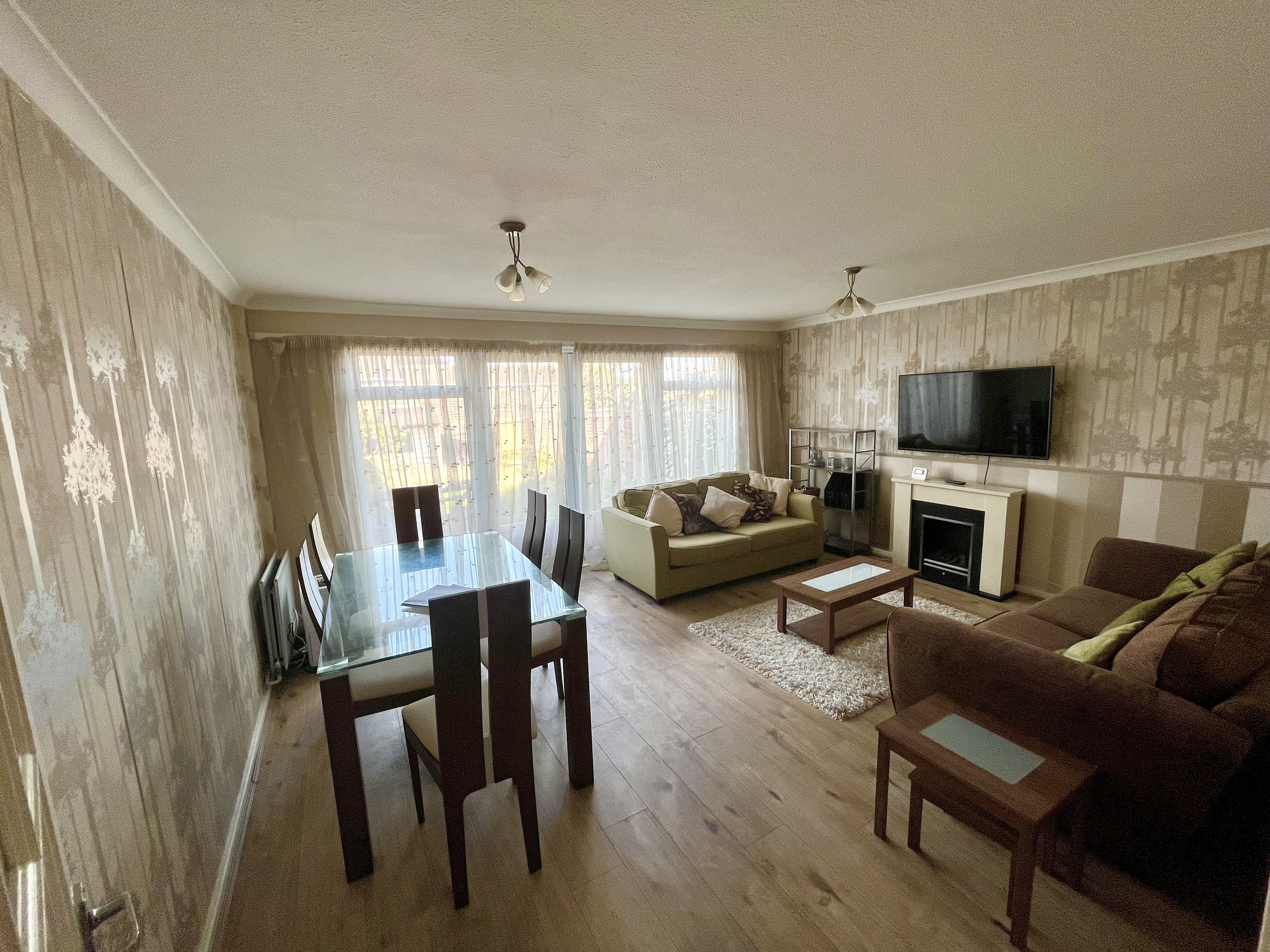 House Knowland Grove in Norwich