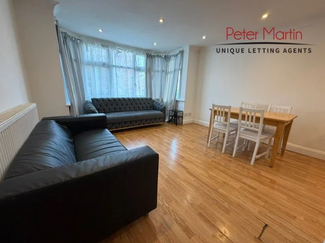 Flat Portsdown Mews in Greater London