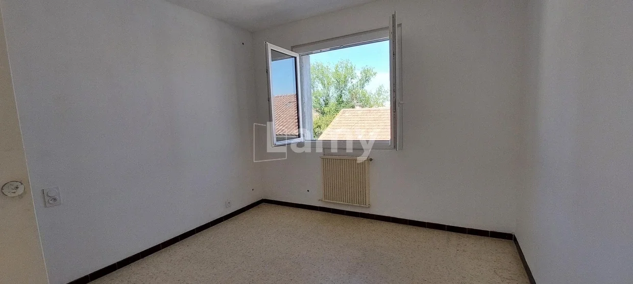 Flat Rue Jean de Ramel in Alès