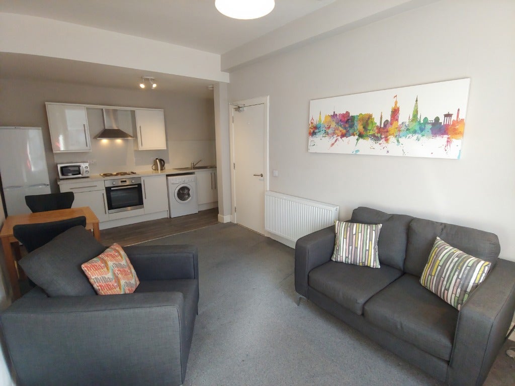 Flat Stewart Terrace in City of Edinburgh