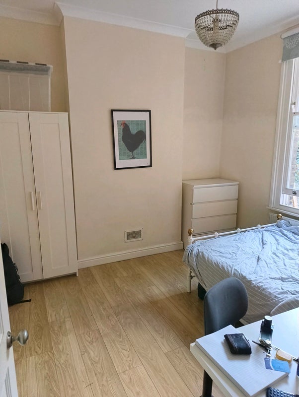 Room Wedmore Gardens in Greater London