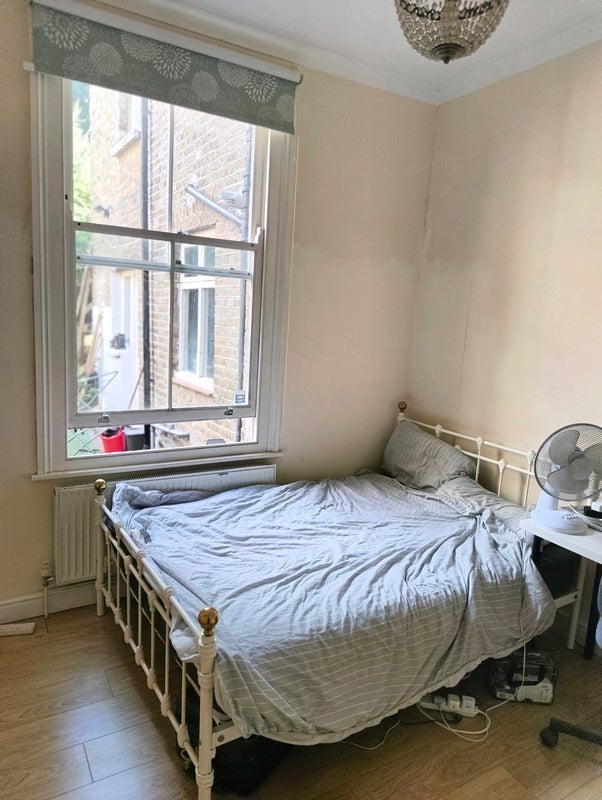 Room Wedmore Gardens in Greater London