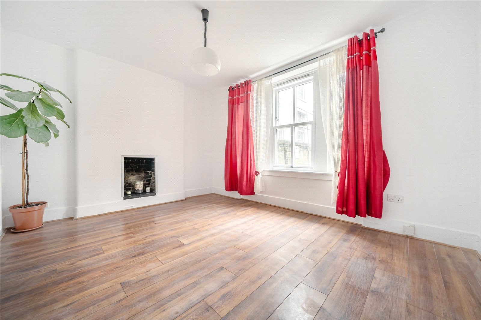 Flat Old Kent Road in Greater London