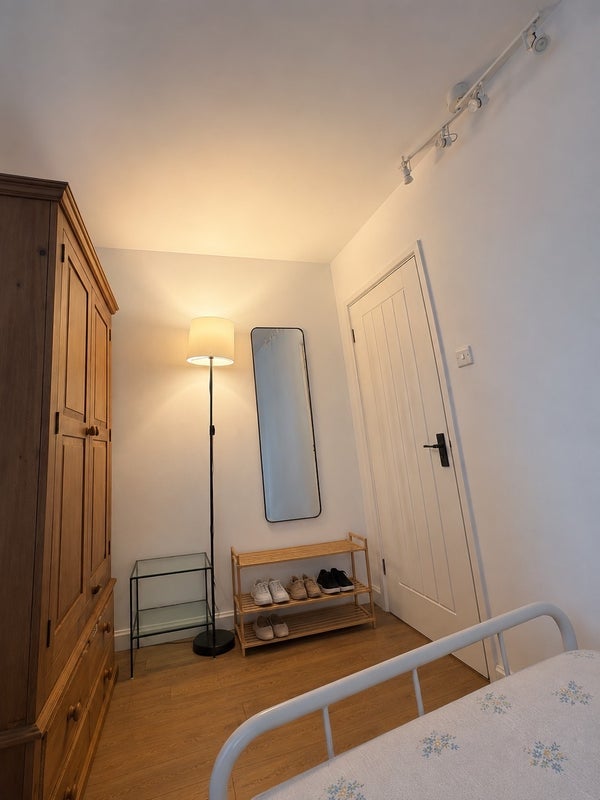 Room Jubilee Street in Greater London